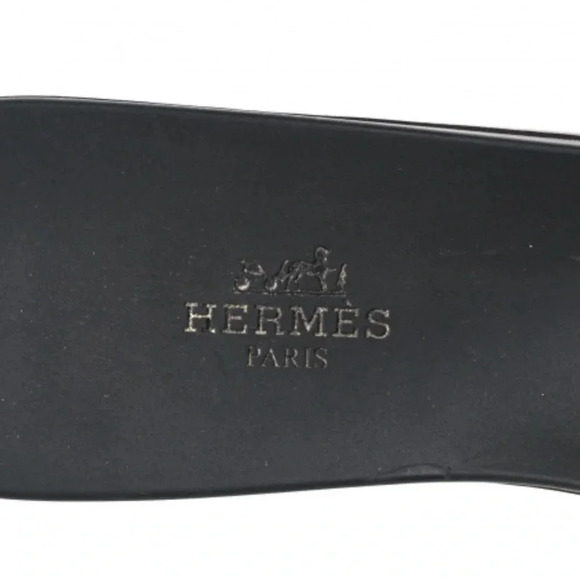 Hermes Aloha Sandals 
Rubber - Picture 12 of 12